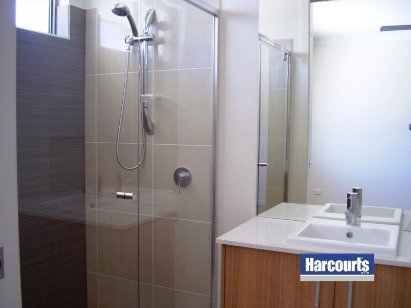 16 Sunset Place, Jacobs Well QLD 4208