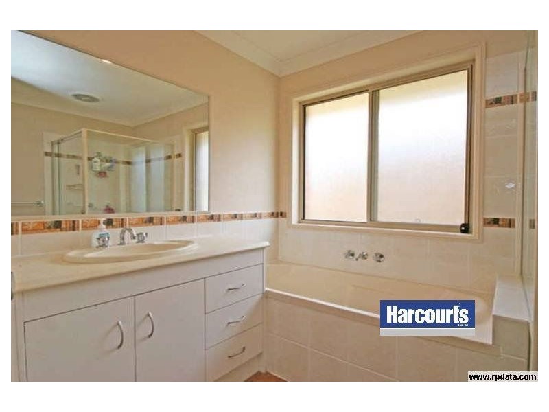 2 Begonia Street, Ormeau QLD 4208
