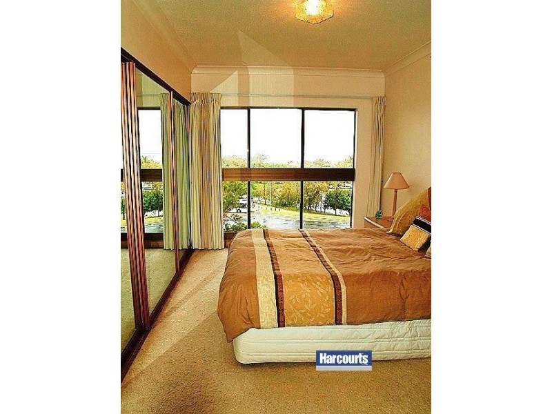 21/2 Admiralty Drive, Surfers Paradise QLD 4217