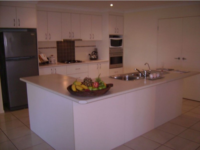 17 Lilyvale Crescent, Ormeau QLD 4208