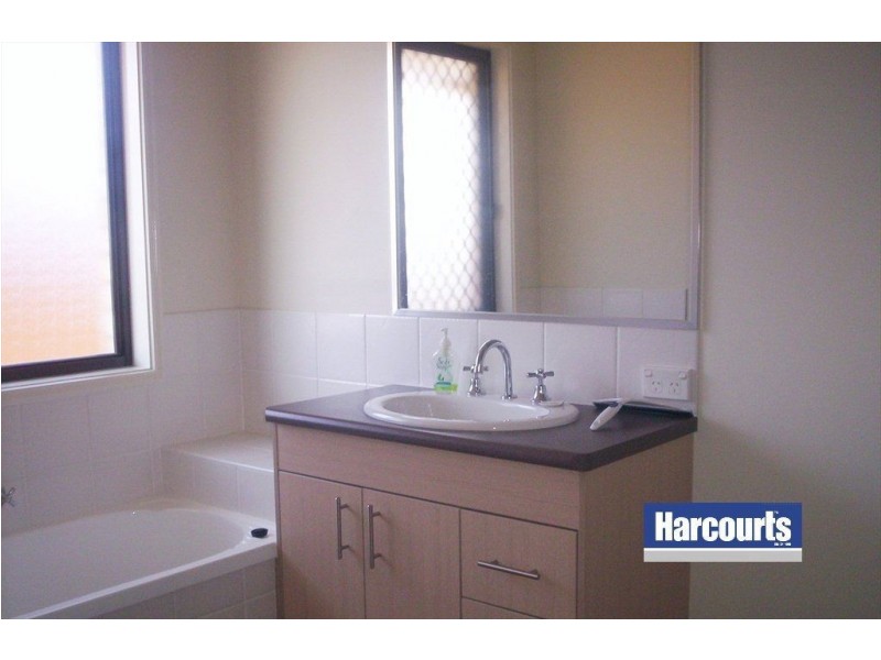 8 Armani Avenue, Pimpama QLD 4209