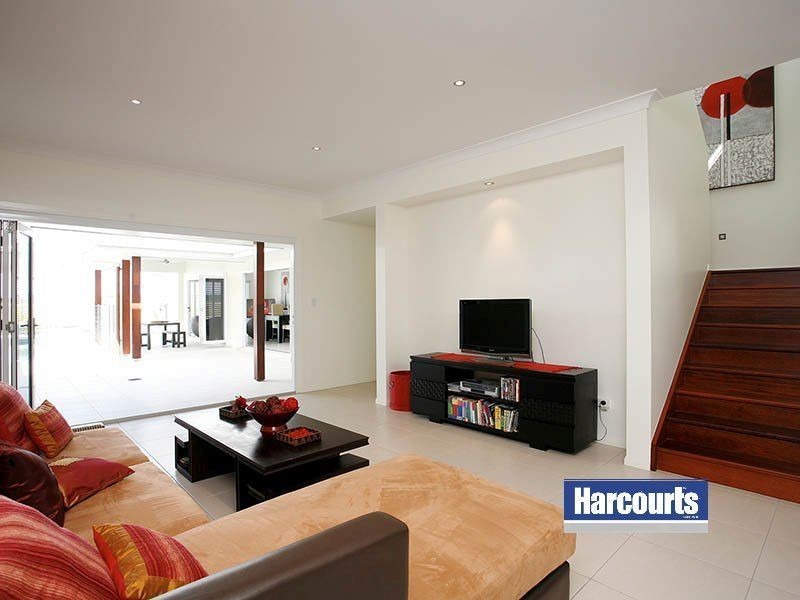 11 Windward Place, Jacobs Well QLD 4208