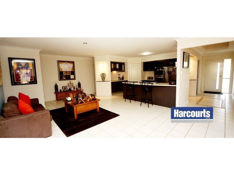 6 Strathburn Cr, Ormeau QLD 4208