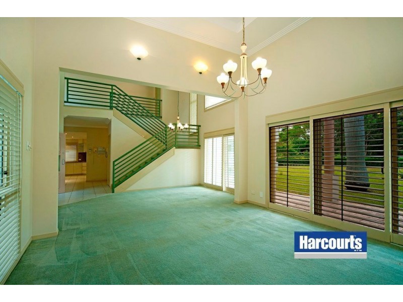 8208 Magnolia Drive, Hope Island QLD 4212