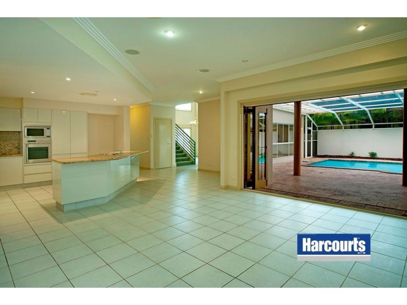 8208 Magnolia Drive, Hope Island QLD 4212