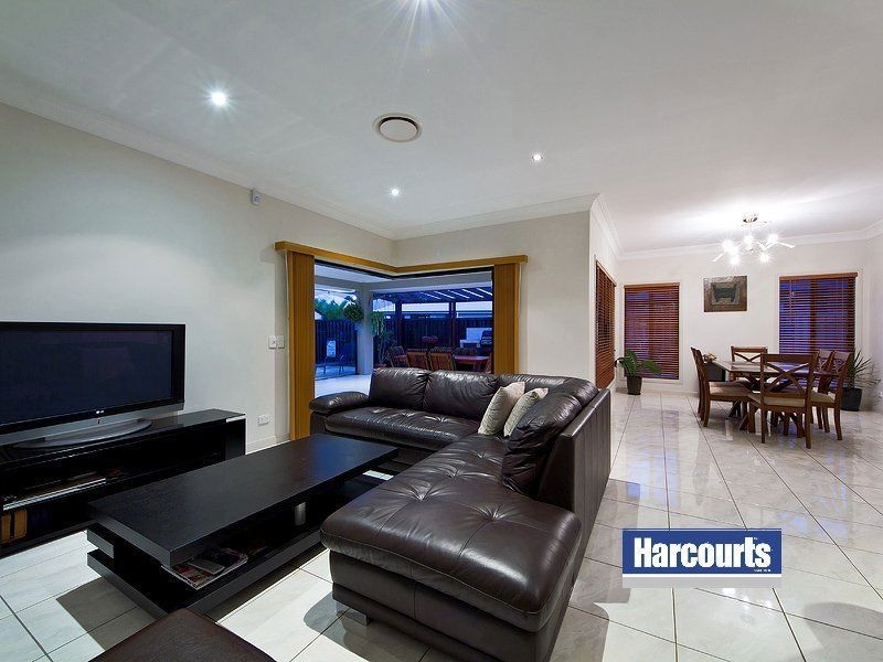 4 Strathburn Crescent, Ormeau QLD 4208