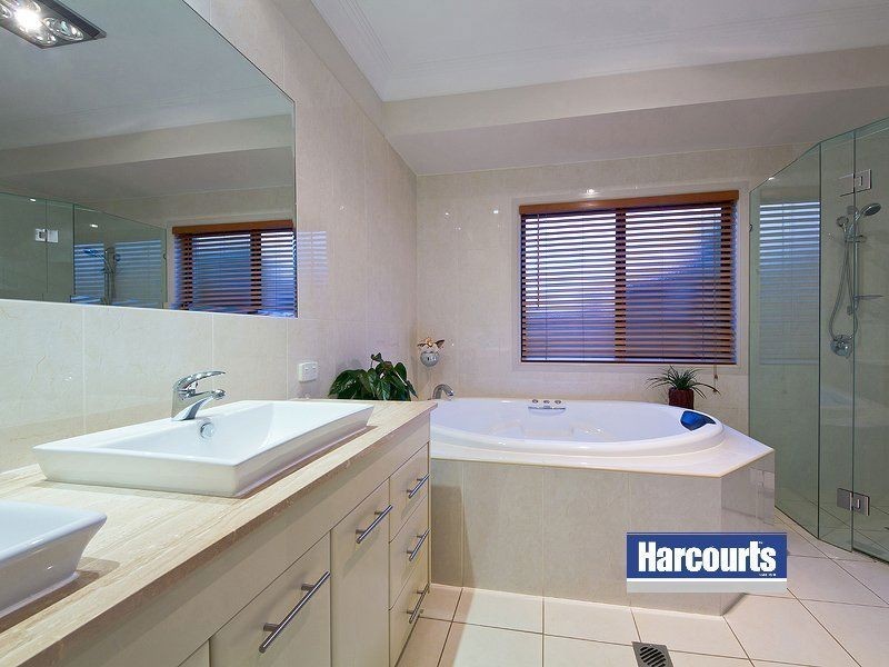 4 Strathburn Crescent, Ormeau QLD 4208