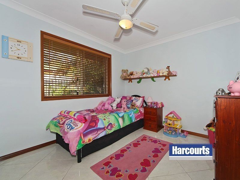 13 Pelican Parade, Jacobs Well QLD 4208