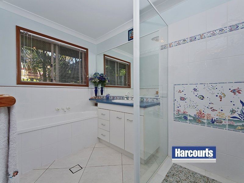 13 Pelican Parade, Jacobs Well QLD 4208