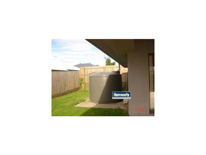 8 Hazelmere Crescent, Ormeau QLD 4208