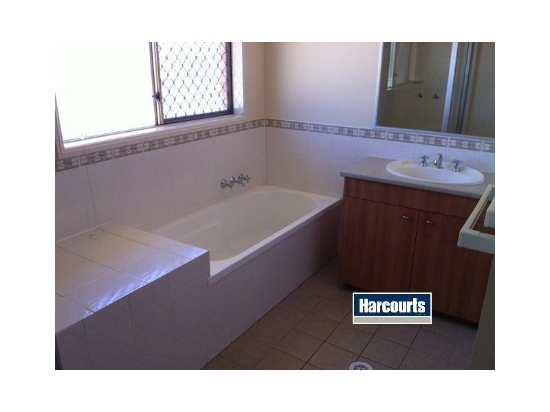 24 Lancelot Ct, Ormeau QLD 4208