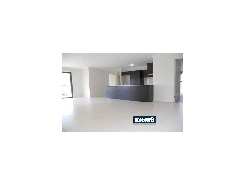 3 Benjamin Street, Pimpama QLD 4209