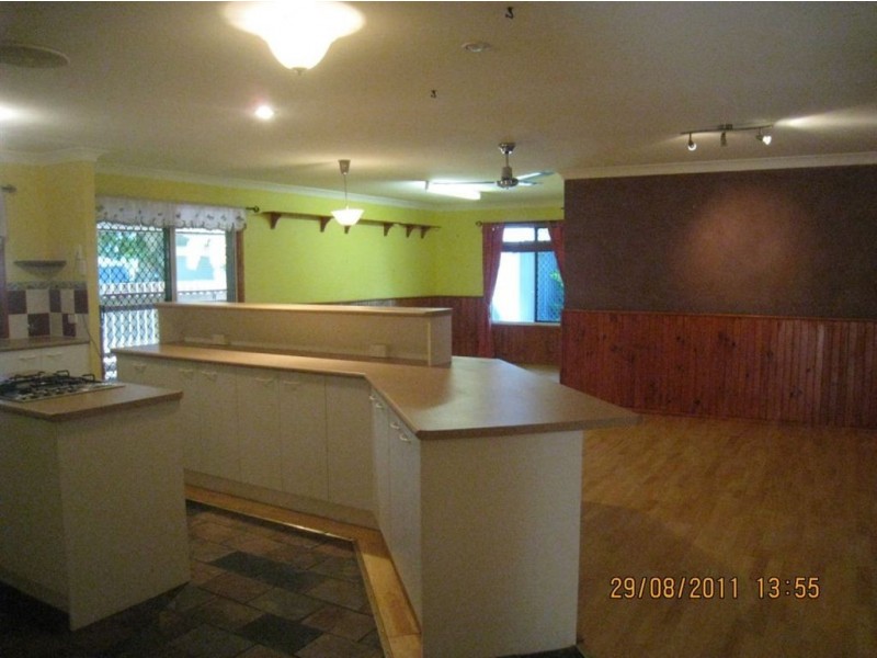 2 Petrel Place, Jacobs Well QLD 4208