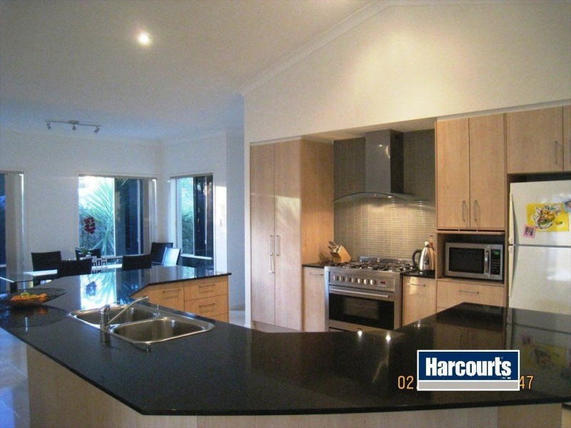 6 Lilyvale Cr, Ormeau QLD 4208