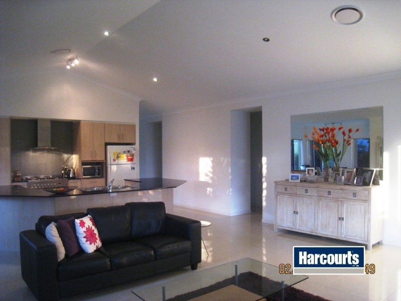 6 Lilyvale Cr, Ormeau QLD 4208