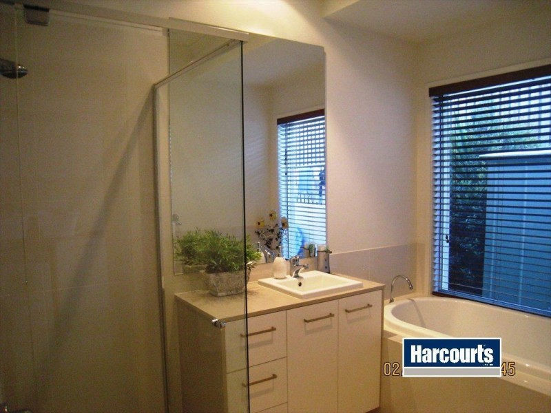 6 Lilyvale Cr, Ormeau QLD 4208