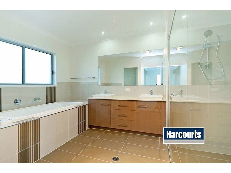 12 Stoney Creek Cct, Ormeau QLD 4208