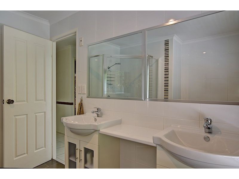 13 Glen Osmond Rd, Yatala QLD 4207