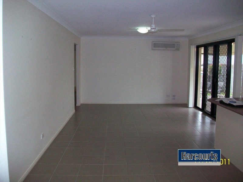 24 Lauradale Crescent, Ormeau QLD 4208