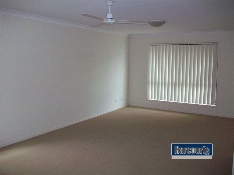 24 Lauradale Crescent, Ormeau QLD 4208