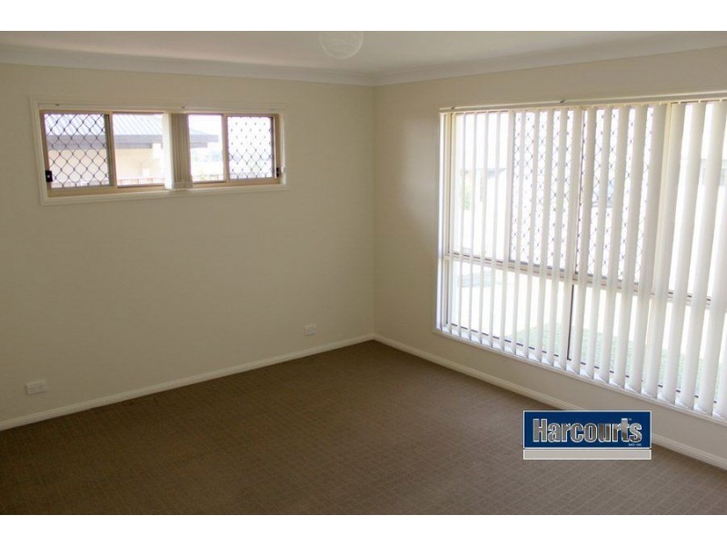 27 Penneshaw Crescent, Ormeau QLD 4208