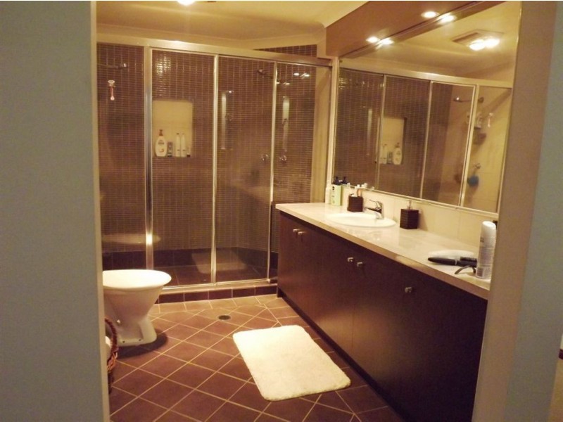 31 Taperoo Court, Yatala QLD 4207