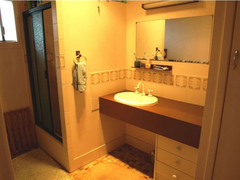 32 Jacaranda Ave, Logan Central QLD 4114