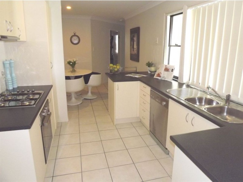 27 Cranberrie Crescent, Pimpama QLD 4209