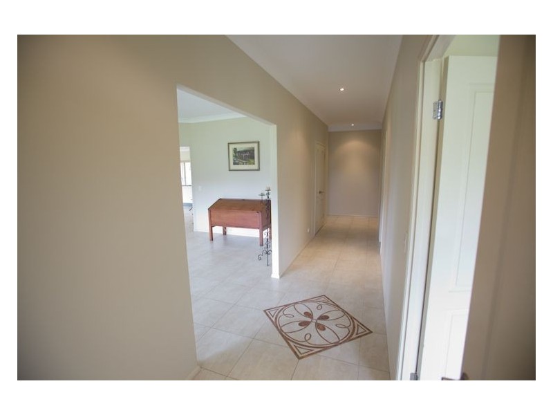 75 Shaws Pocket Road, Luscombe QLD 4207