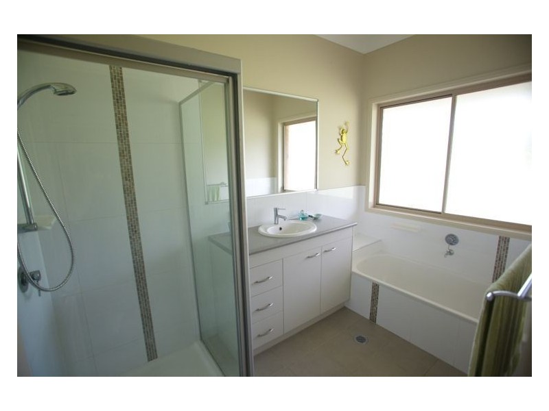 75 Shaws Pocket Road, Luscombe QLD 4207