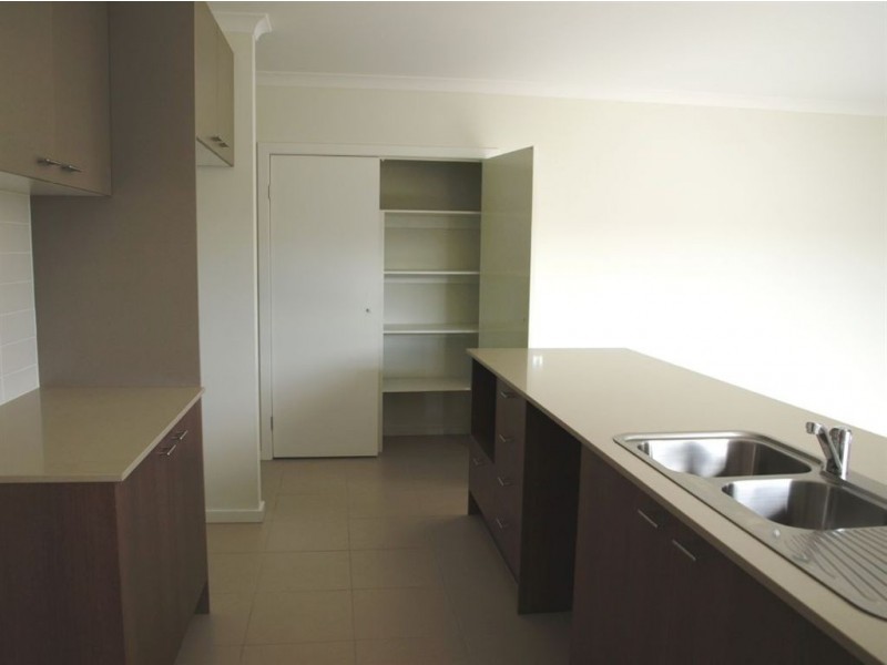 25 Ellenborough Ave, Ormeau Hills QLD 4208