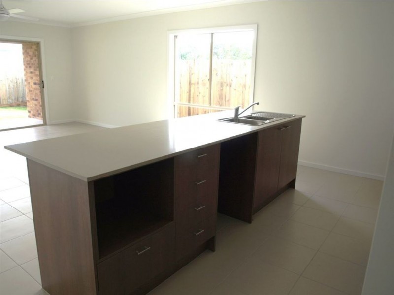 25 Ellenborough Ave, Ormeau Hills QLD 4208