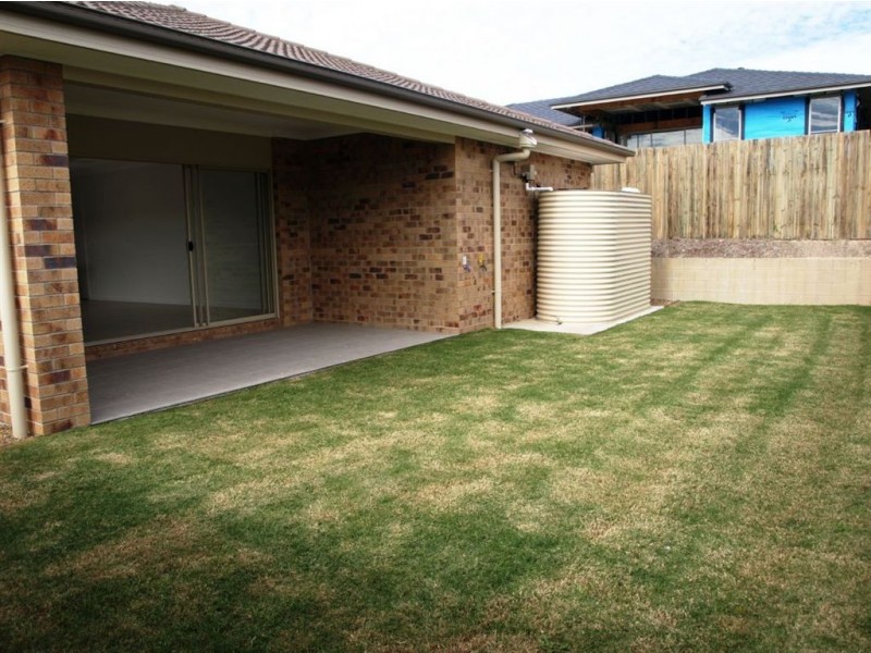 25 Ellenborough Ave, Ormeau Hills QLD 4208