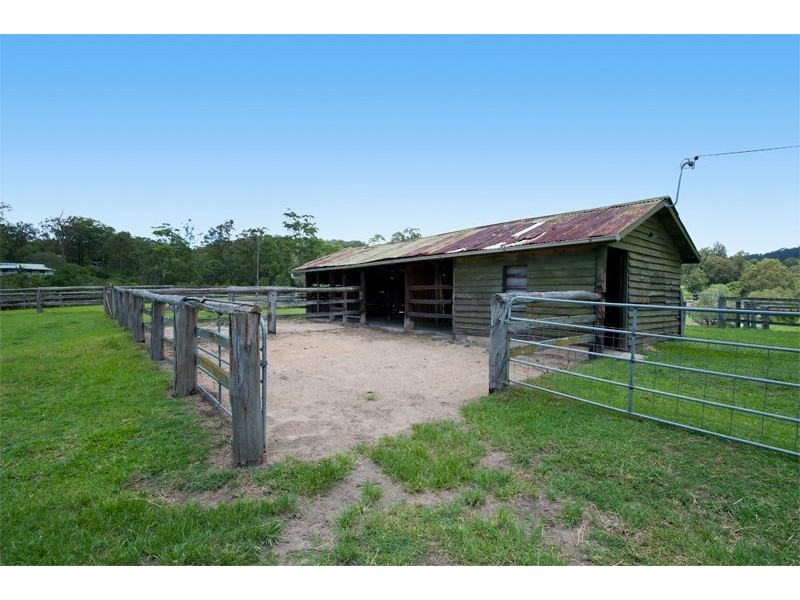 2 Baileys Mountain Road, Willow Vale QLD 4209