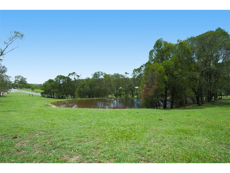 2 Baileys Mountain Road, Willow Vale QLD 4209