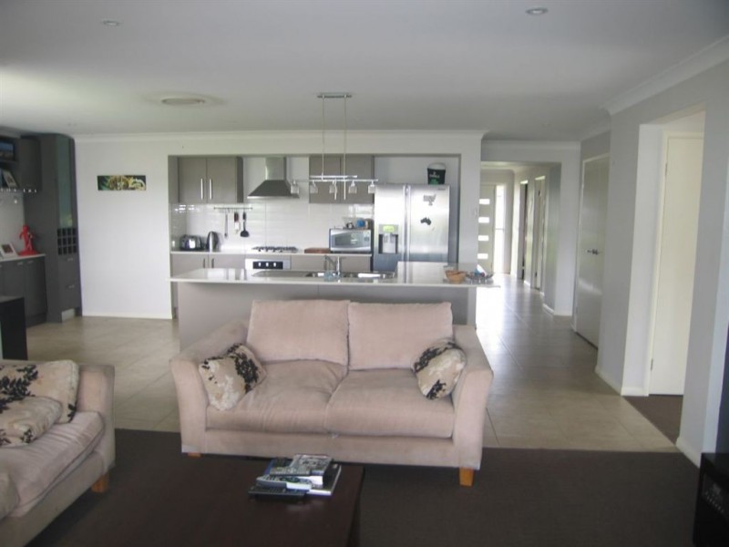 17 Carrieton Street, Ormeau QLD 4208