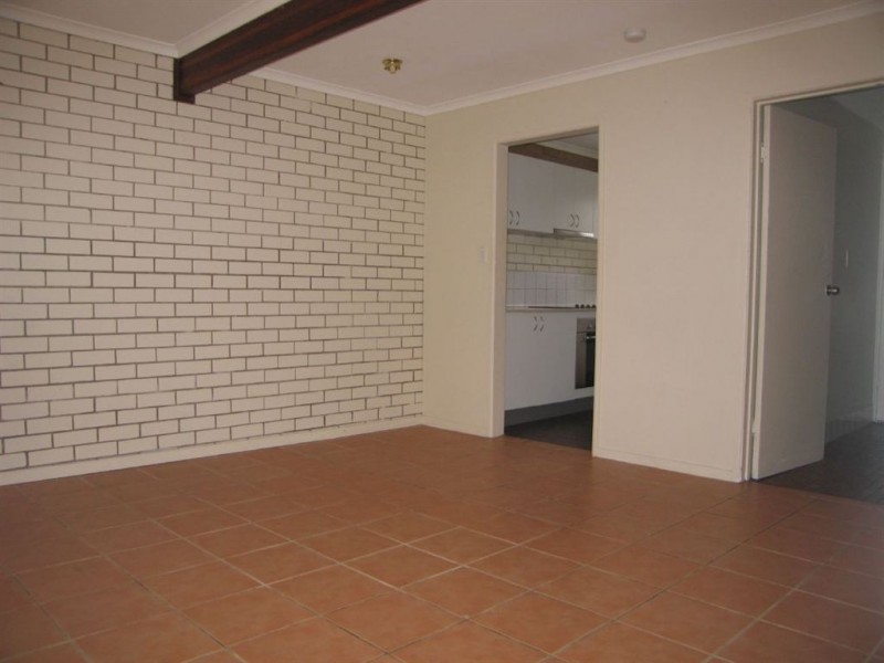 5/4 Cowper Avenue, Eagleby QLD 4207