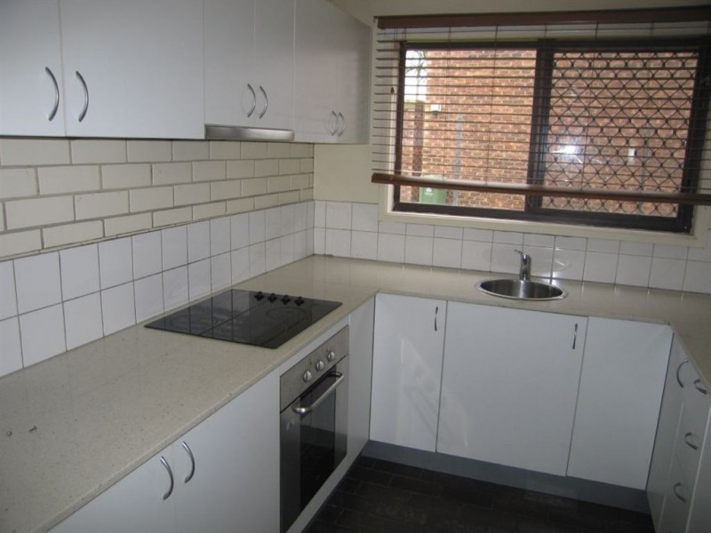 5/4 Cowper Avenue, Eagleby QLD 4207