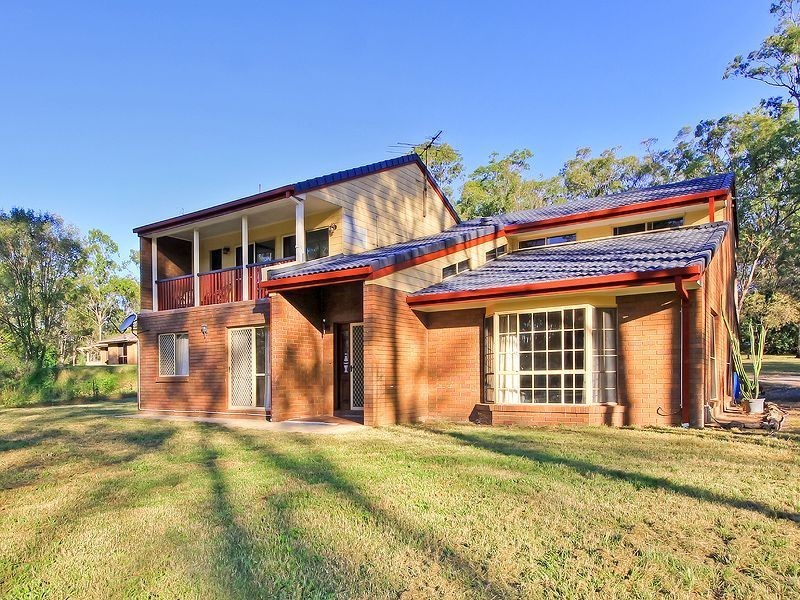 18 Paterson Rd, Yatala QLD 4207