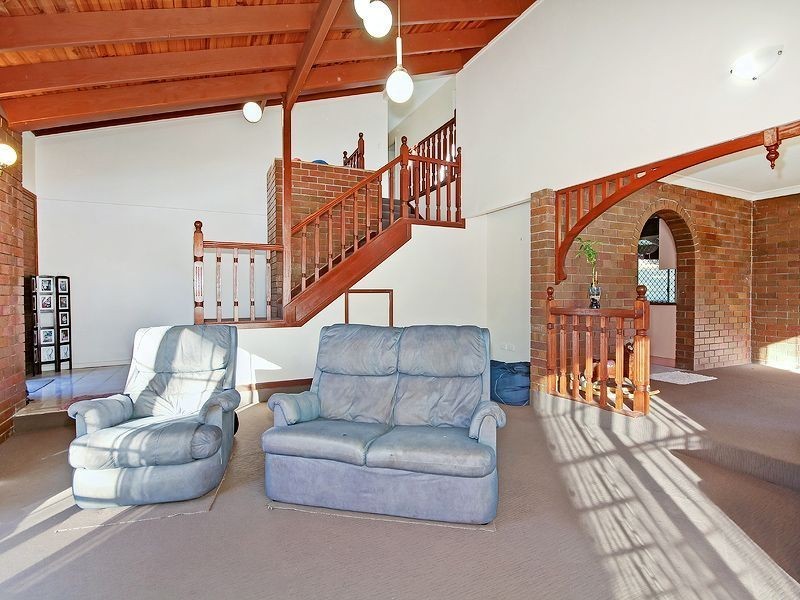 18 Paterson Rd, Yatala QLD 4207