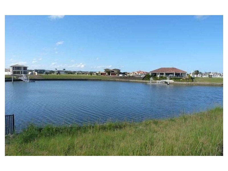 2234 Glengallon Way, Hope Island QLD 4212