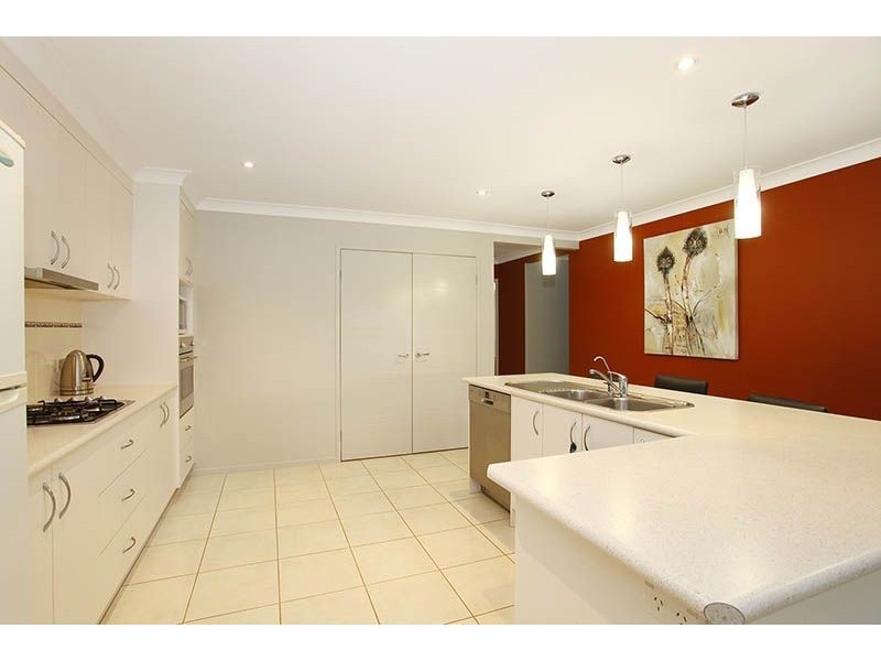 17 Lilyvale Crescent, Ormeau QLD 4208