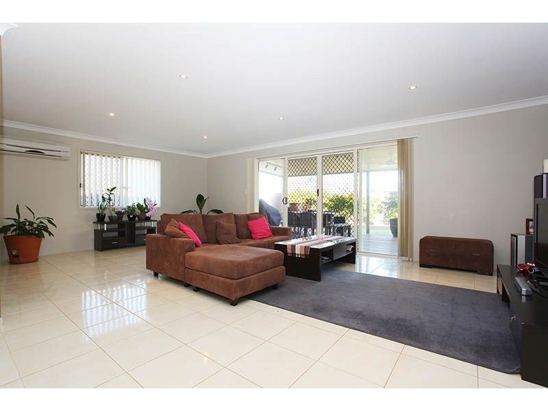 17 Lilyvale Crescent, Ormeau QLD 4208