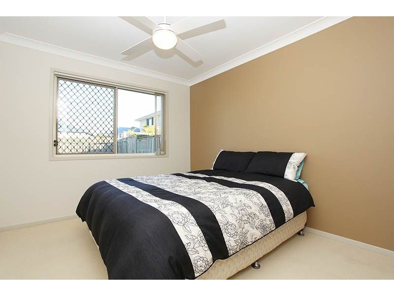 17 Lilyvale Crescent, Ormeau QLD 4208