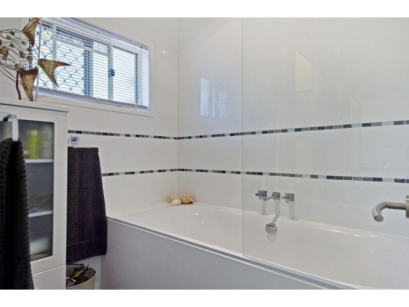 12 Sears Road, Yatala QLD 4207