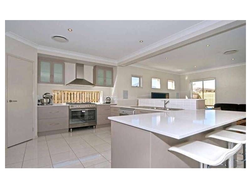 15 Strathburn cr, Ormeau QLD 4208