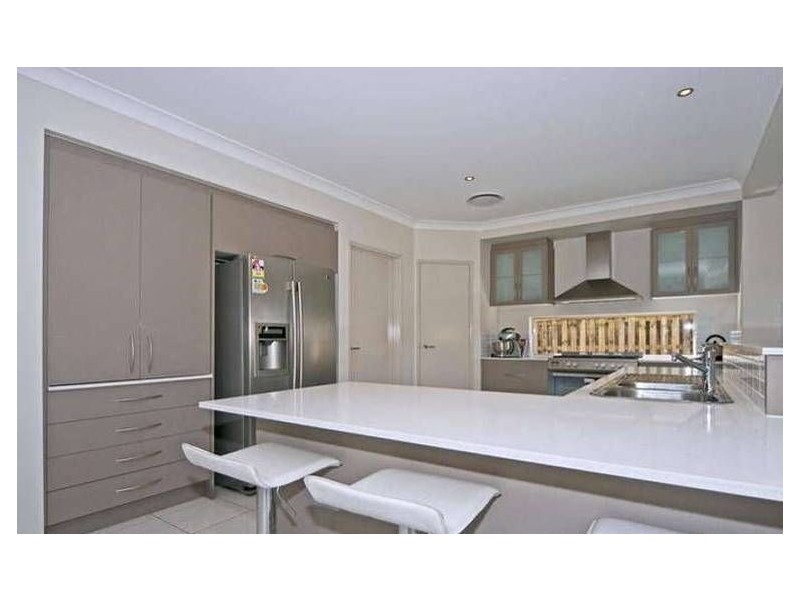 15 Strathburn cr, Ormeau QLD 4208
