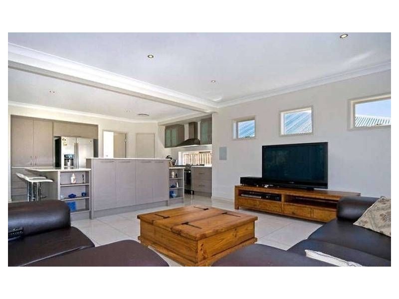 15 Strathburn cr, Ormeau QLD 4208