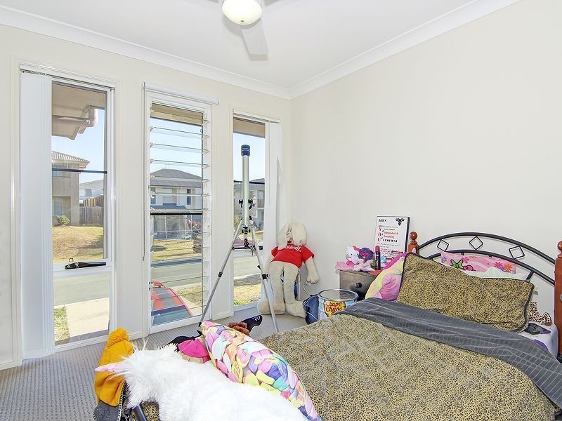 28 Ritz Drive, Coomera QLD 4209