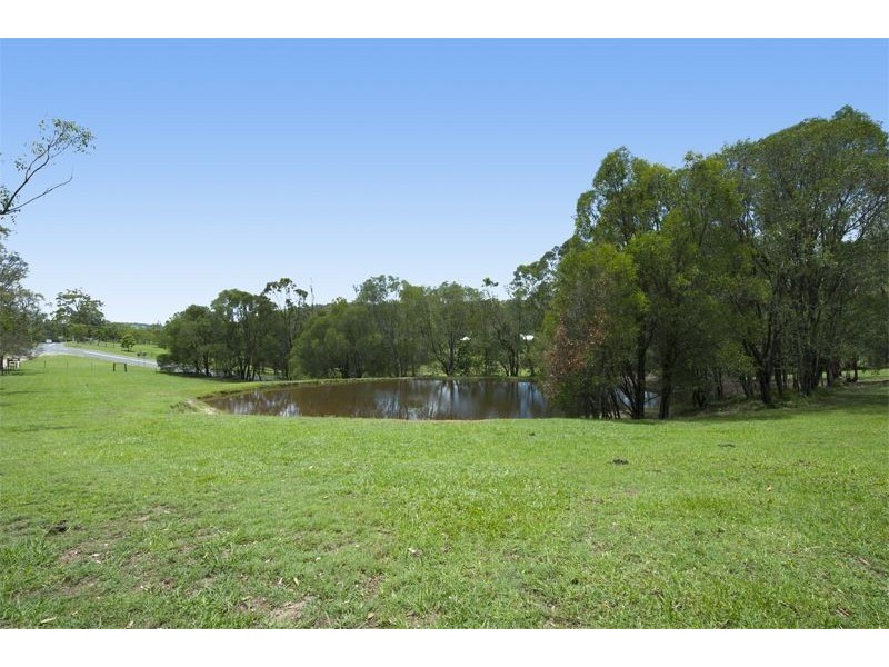 2 Baileys Mountain Road, Willow Vale QLD 4209